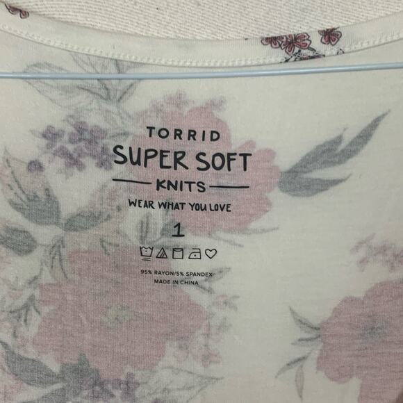 Torrid size 1 1X short sleeve babydoll shirt new button floral white red flowy - Picture 3 of 10